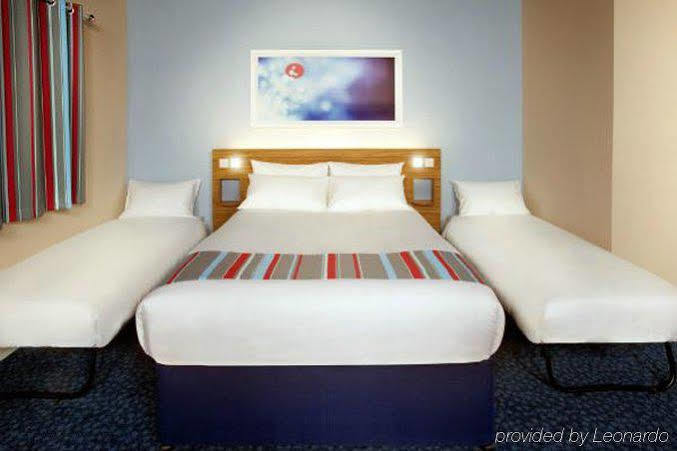 Hotel Travelodge Waterloo Place 3*